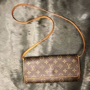 Crossbody purse